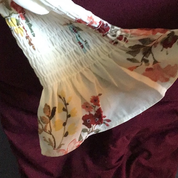 Blouse and Skirt Set - Picture 4 of 5